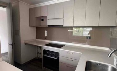 arriendo departamento en las condes 810mil