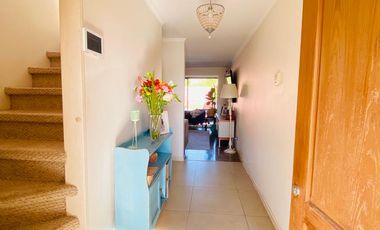 ARRIENDO CASA SECTOR PARQUE BRISAS NORTE 2 PISOS 3D+3B+ESCRITORIO+TERRAZA+QUINCHO+PISCINA+PANELES SOLARES, COLEGIOS HIGHLANDS, CABO DE HORNOS