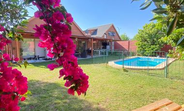 ARRIENDO CASA SECTOR PARQUE BRISAS NORTE 2 PISOS 3D+3B+ESCRITORIO+TERRAZA+QUINCHO+PISCINA+PANELES SOLARES, COLEGIOS HIGHLANDS, CABO DE HORNOS