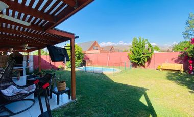 ARRIENDO CASA SECTOR PARQUE BRISAS NORTE 2 PISOS 3D+3B+ESCRITORIO+TERRAZA+QUINCHO+PISCINA+PANELES SOLARES, COLEGIOS HIGHLANDS, CABO DE HORNOS