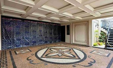 RUMAH MEGAH 3 LANTAI AMERICAN CLASIC MODERN ALA SULTAN DI BANYURADEN GAMPING