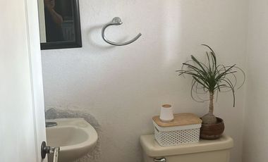 SE VENDE CASA TRES HABITACIONES, HACIENDA URBI BALBOA, CUATITLAN IZACALLI, ESTADO DE MEXICO.