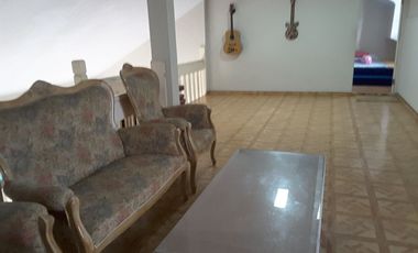 Murah !! DIJUAL VILLA GREEN APPLE CIPANAS FULL FURNISHED POSISI HOOK 2 SISI BISA UNTUK KELUARGA BESAR