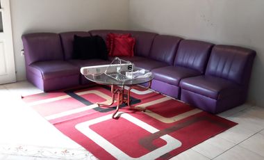 Murah !! DIJUAL VILLA GREEN APPLE CIPANAS FULL FURNISHED POSISI HOOK 2 SISI BISA UNTUK KELUARGA BESAR