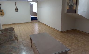 Murah !! DIJUAL VILLA GREEN APPLE CIPANAS FULL FURNISHED POSISI HOOK 2 SISI BISA UNTUK KELUARGA BESAR