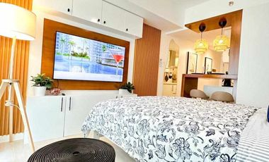 Ready for Occupancy Condo units in Azure North for Sale!