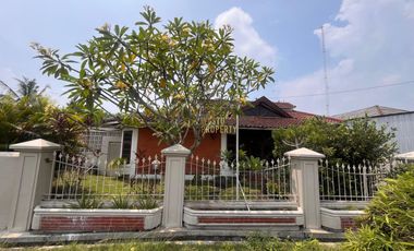 RUMAH KOMERSIAL SIAP HUNI DI PURWOMARTAI, LOKASI PREMIUM PINGGIR JALAN