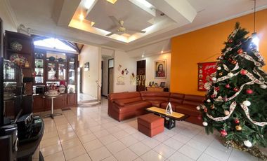 RUMAH KOMERSIAL SIAP HUNI DI PURWOMARTAI, LOKASI PREMIUM PINGGIR JALAN