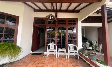 RUMAH KOMERSIAL SIAP HUNI DI PURWOMARTAI, LOKASI PREMIUM PINGGIR JALAN