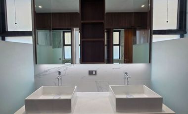 Fully Finished 5 Bedroom House For Rent Mckinley West Village BGC house for rent