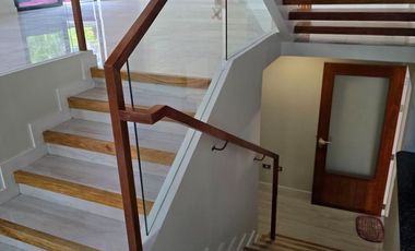 Fully Finished 5 Bedroom House For Rent Mckinley West Village BGC house for rent