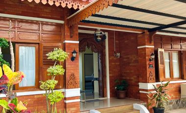 Rumah Joglo Mewah Klasik di Hook Samping RTH Elegan, Asri, & Eksklusif Jogja