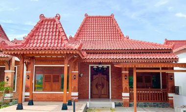 Rumah Joglo Mewah Klasik di Hook Samping RTH Elegan, Asri, & Eksklusif Jogja