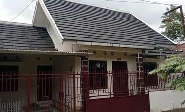 RUMAH MURAH BAGUS TERAWAT HARGA NEGO DEKAT SEKOLAH BUDI MULIA