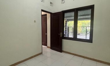 RUMAH MURAH BAGUS TERAWAT HARGA NEGO DEKAT SEKOLAH BUDI MULIA