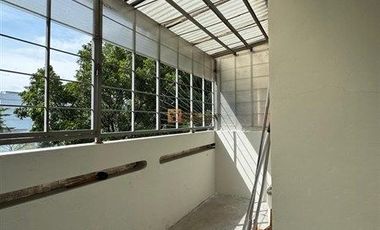 Dijual Cepat! Ruko 3 Lantai Full Furnish di Pusat Kota Bandung – Investasi Menjanjikan!