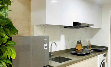 FOR SALE - GREAT DEAL‼️STUDIO FRONT SEAVIEW IN MANDANI BAY, MANDAUE CEBU. MOVE-IN READY. INTERIOR DESIGNED.