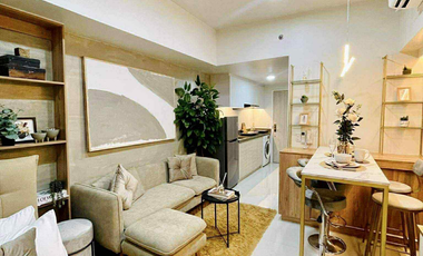 FOR SALE - GREAT DEAL‼️STUDIO FRONT SEAVIEW IN MANDANI BAY, MANDAUE CEBU. MOVE-IN READY. INTERIOR DESIGNED.