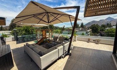 Venta Penthouse Con Rooftop, Cercano A Clinica Alemana