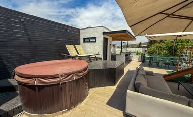Venta Penthouse Con Rooftop, Cercano A Clinica Alemana