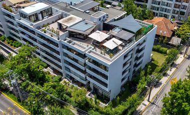 Venta Penthouse Con Rooftop, Cercano A Clinica Alemana