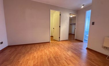 SE VENDE casa aislada de dos pisos ubicada en microbarrio cerrado de Valle Lo Campino, Quilicura.