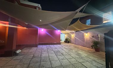 SE VENDE casa aislada de dos pisos ubicada en microbarrio cerrado de Valle Lo Campino, Quilicura.