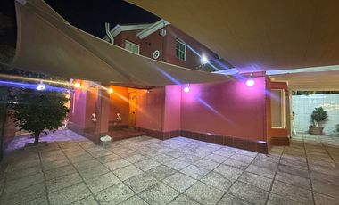 SE VENDE casa aislada de dos pisos ubicada en microbarrio cerrado de Valle Lo Campino, Quilicura.