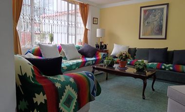 CASA EN VENTA EN EL  CONDADO QUITO