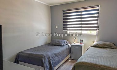 Leon Propiedades vende casa en Curacaví centro.