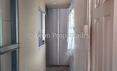 Leon Propiedades vende casa en Curacaví centro.