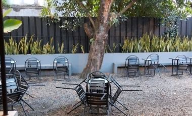 Rumah untuk Usaha dekat Warung Buncit