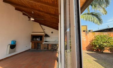 Zona Santos Domínguez y Juan Garrigó – Casa en Venta