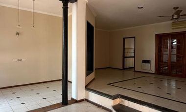 Zona Santos Domínguez y Juan Garrigó – Casa en Venta