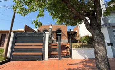 Zona Santos Domínguez y Juan Garrigó – Casa en Venta