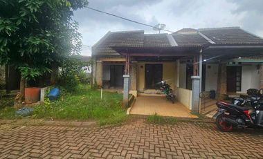 rumah hitung tanah di dalam perumahan tenang dengan harga termurah