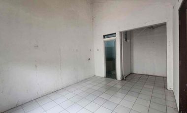 rumah hitung tanah di dalam perumahan tenang dengan harga termurah