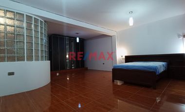 Hermosa Casa Productiva De 600 M2 En Alquiler En Nuevo Chimbote S/. 5,040.00 - $ 1,500.00