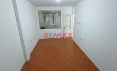 Hermosa Casa Productiva De 600 M2 En Alquiler En Nuevo Chimbote S/. 5,040.00 - $ 1,500.00