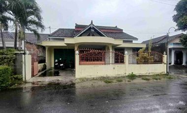 Rumah tanah luas dekat wirobrajan