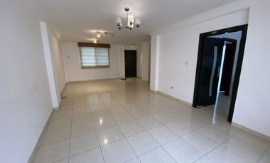 Urb. Casa Club junto Portal al Sol