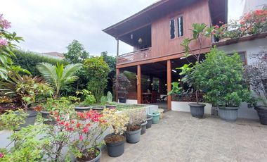 Rumah Asri Konsep Kayu 2 Lantai Pondok Hijau Bandung Utara