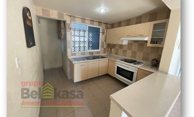 Venta de casa en B de Checoslovaquia, Bosques de Aragón