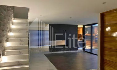 VENTA DE CASA DE LUJO NUEVA EN LOMAS DE JURIQUILLA