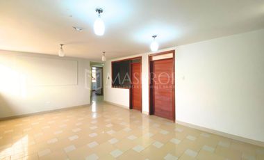 Urb. Monte Bello II – Espacio funcional y ordenado para tu negocio o equipo