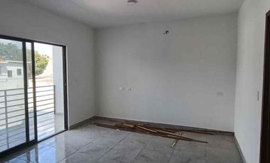 Casa en venta cerca de la carretera panamericana con terreno amplio col plan de ayala