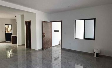 Casa en venta cerca de la carretera panamericana con terreno amplio col plan de ayala