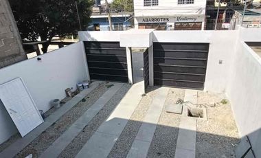 Casa en venta cerca de la carretera panamericana con terreno amplio col plan de ayala