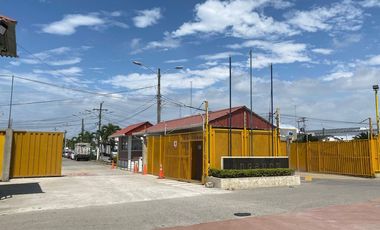 SE RENTA LOCAL COMERCIAL EN COMPLEJO INGAORO