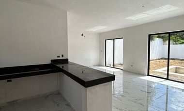 Preventa casa 1 piso 2 recámaras en el centro de Conkal